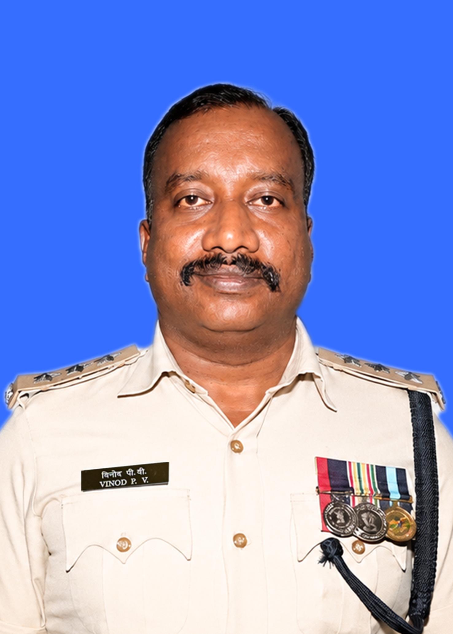 श्री  विनोद पी वी 