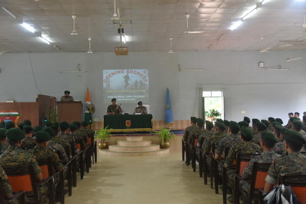   इनडोर कक्षाएं