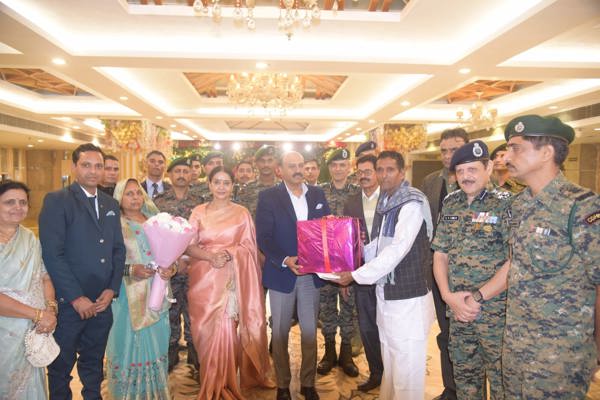   DG CRPF accompanied by Dr. Anamika Singh, President CWA, attended the wedding ceremony of Princy Chaurasia, sister of Veer Balidani AC…
